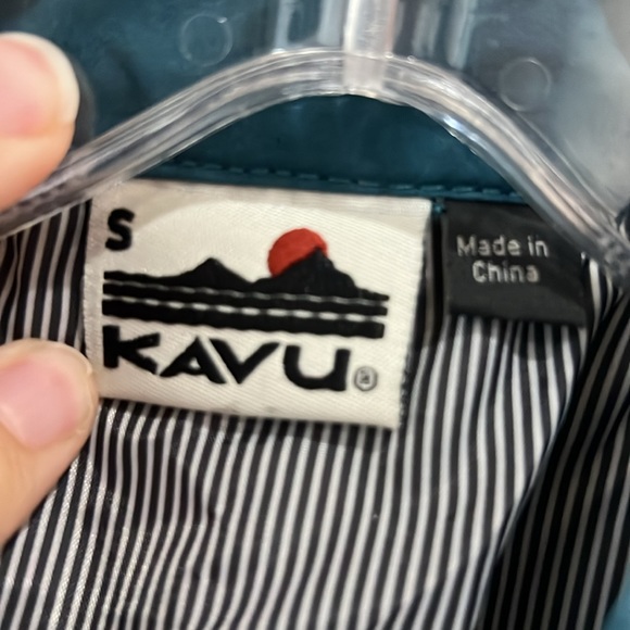 Kavu Lightweight Water Resistant Jacket size Small - Picture 2 of 5